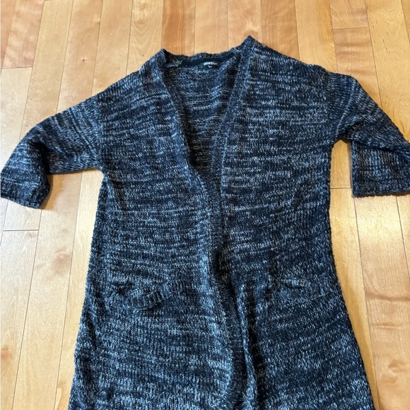 Long open knit sweater.  Xs but can fit like a small - Picture 1 of 5